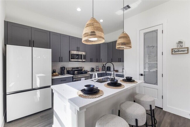 Foto del edificio - 4802 Angleton St
