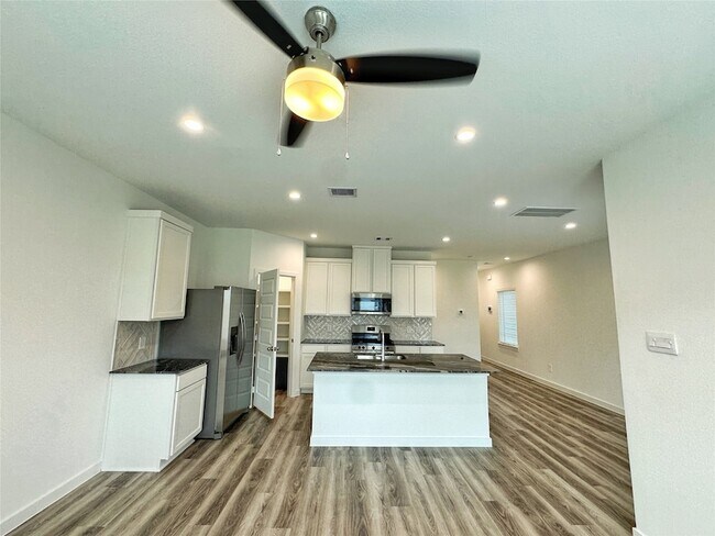 Foto del edificio - 2814 Lisburn Ter Ln