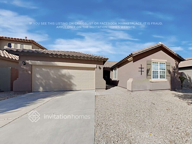 Building Photo - 14524 W Poinsettia Dr