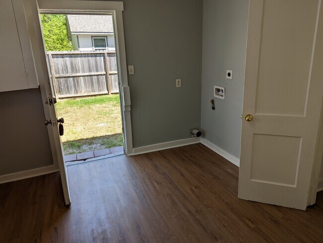 Foto del edificio - 4102 Oxford Street