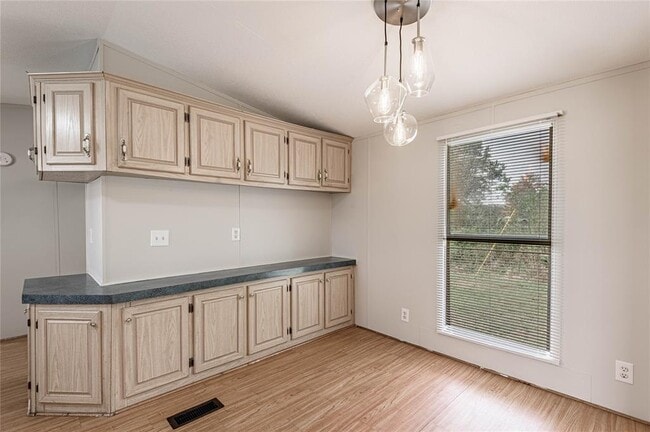 Building Photo - 1345 FM 405 Rd