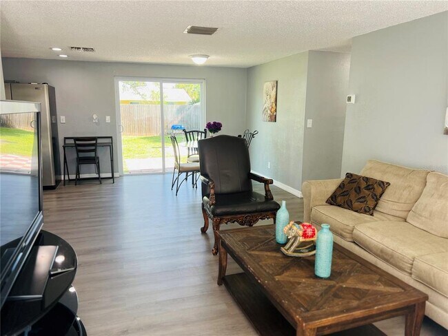 Foto del edificio - 3405 Wilson Dr