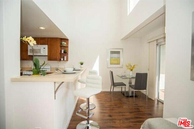 Foto del edificio - 13200 Pacific Promenade