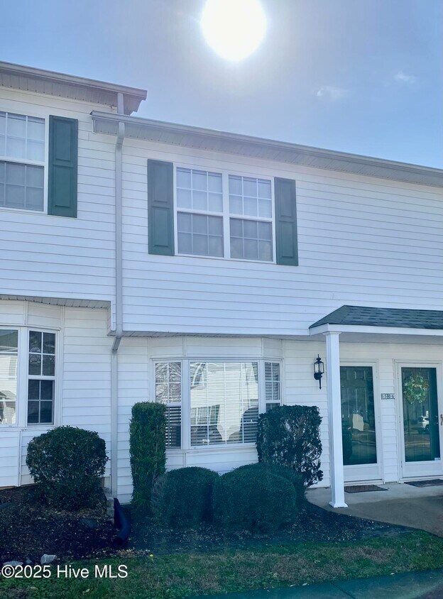 Foto principal - 930 Spring Forest Rd