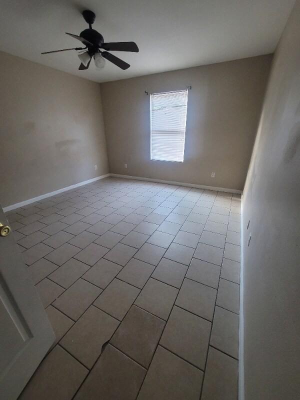 Foto del edificio - 1418 Thompson Rd
