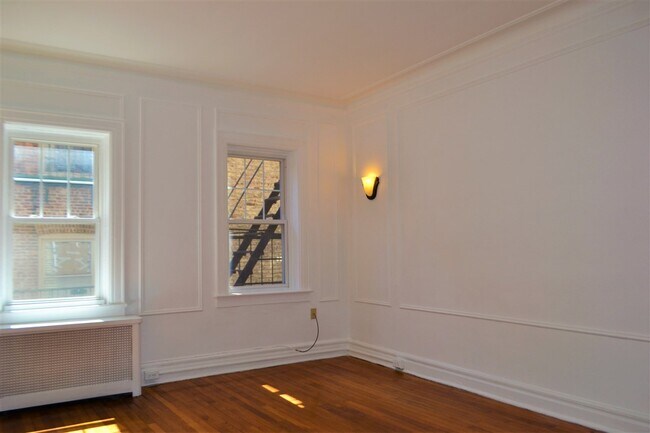 Building Photo - 40 74th St