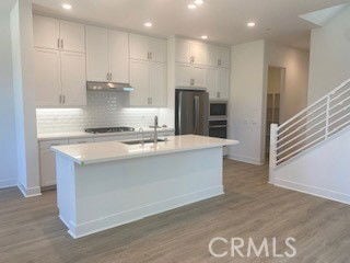 Building Photo - 291 Novel