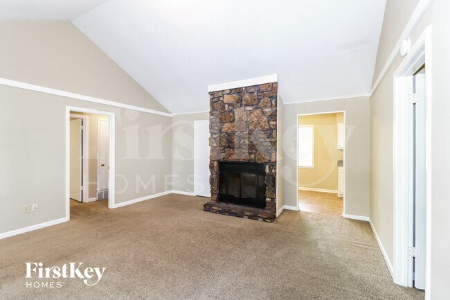 Building Photo - 6684 Elmore Rd