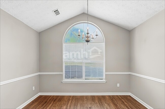 Building Photo - 1300 Wilkes Crest Dr