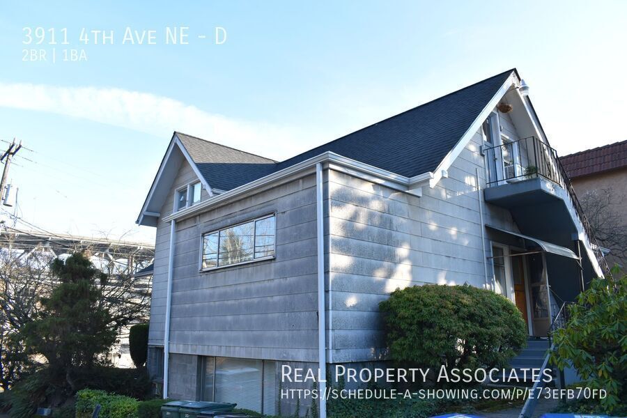 Primary Photo - 3911 4th Ave NE