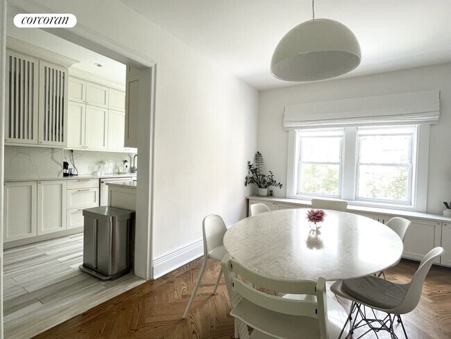 Foto del edificio - 1063A Sterling Pl