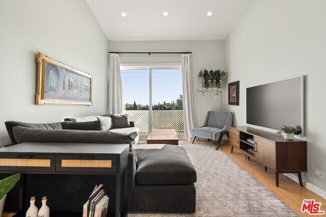 Foto del edificio - 1440 Veteran Ave