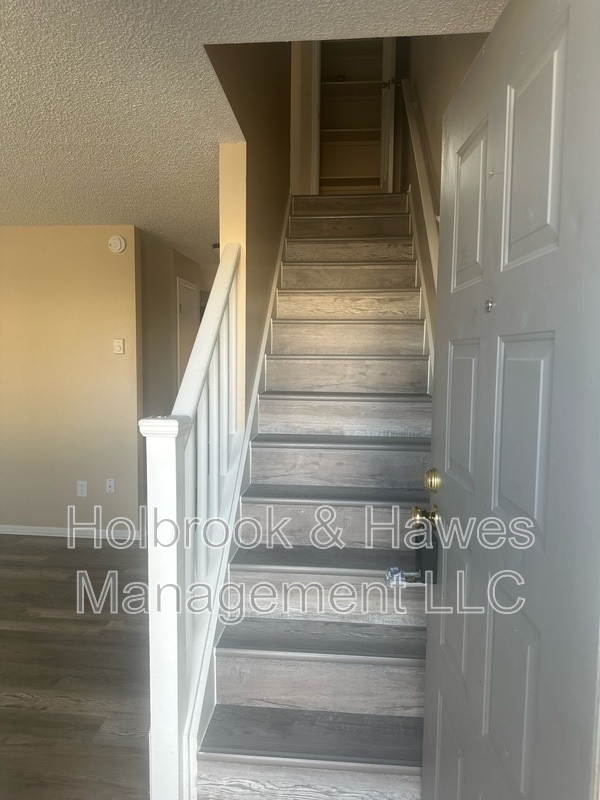 Foto del edificio - 4881 Basswood Dr