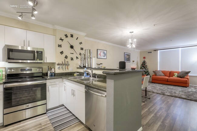 Foto del edificio - 8400 Oceanview Terrace