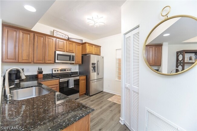 Building Photo - 992 Woodshire Ln
