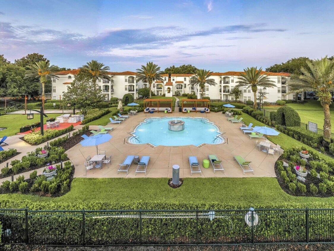 Arbors at Maitland Summit Apartments in Orlando, FL