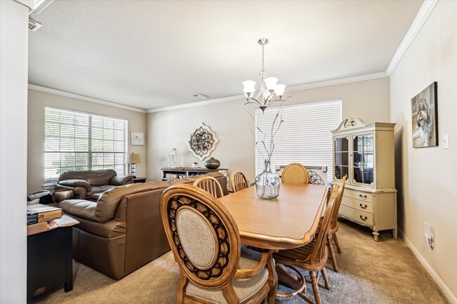 Foto del edificio - 831 Glen Abbey Dr