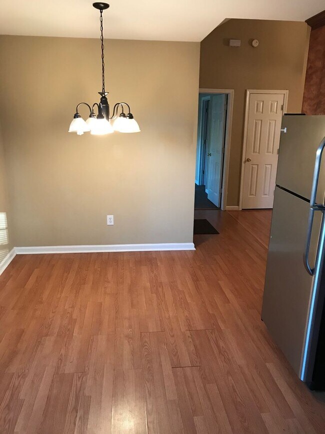 Foto del edificio - 3BR Eastside Home just off Barnett Shoals