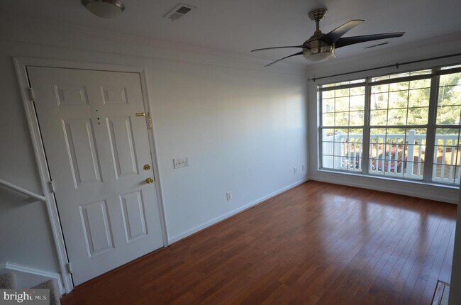 Building Photo - 46891 Eaton Terrace