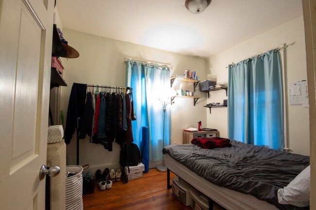 Building Photo - Spacious 4-Bedroom in Mission Hill | In-Unit Laundry | Available 9/1