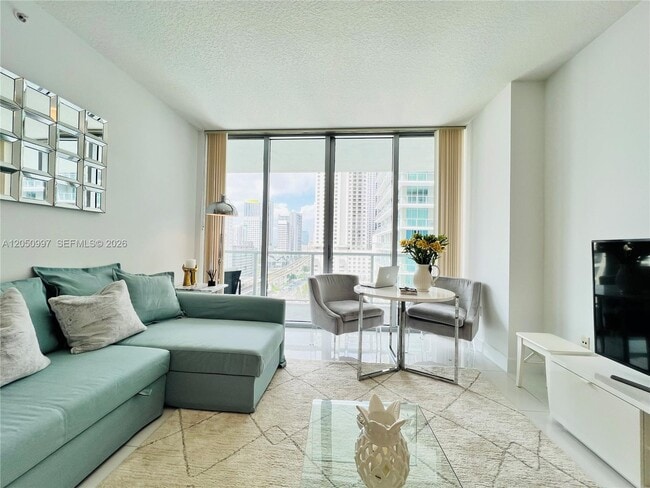 Foto del edificio - 79 SW 12th St
