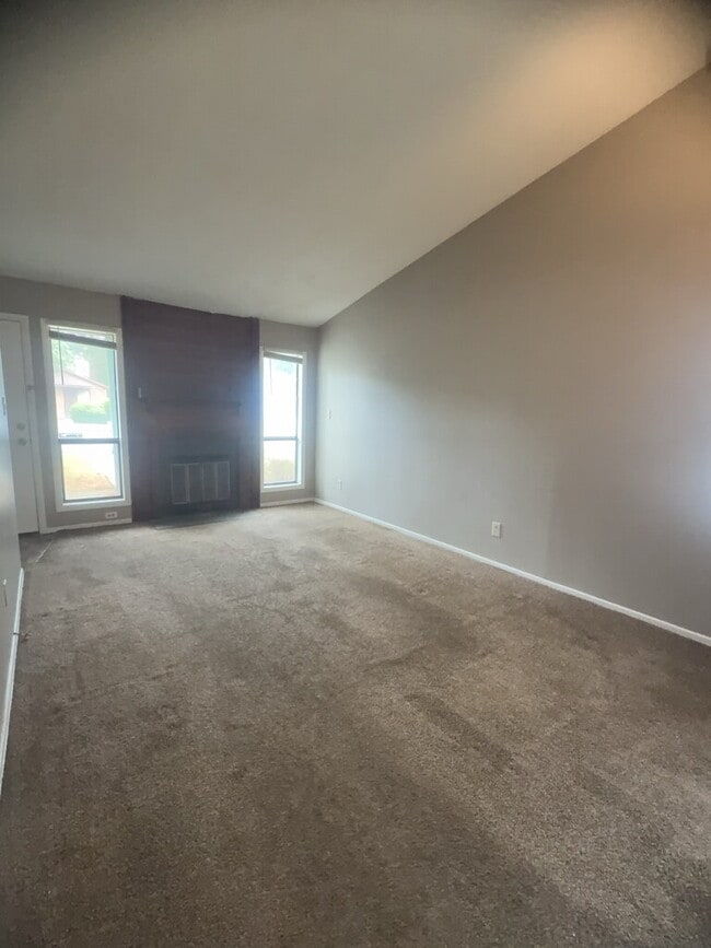 Foto del edificio - 117 Village Cir