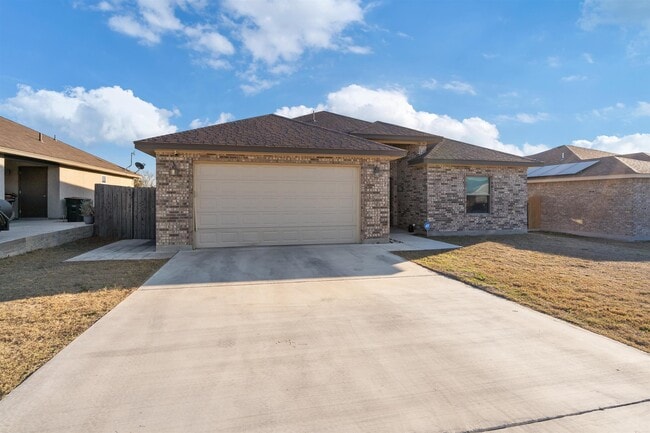 Building Photo - 306 Javier Dr