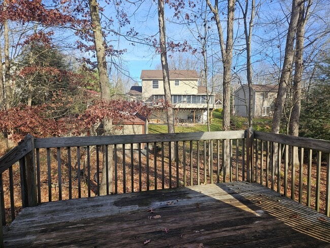 Building Photo - 109 Debbie Dr