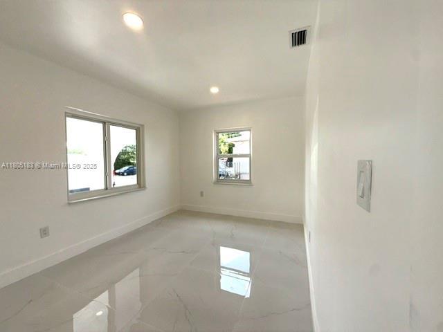 Foto del edificio - 228 NW 32nd Ave