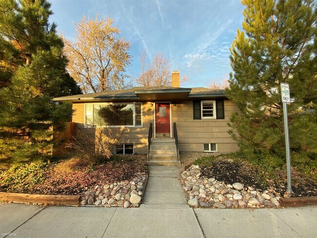 Building Photo - 2 br, 1 bath Duplex - 503 N 27th St