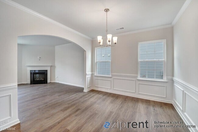 Building Photo - 5 br, 3.5 bath House - 265 Kennerly Center...