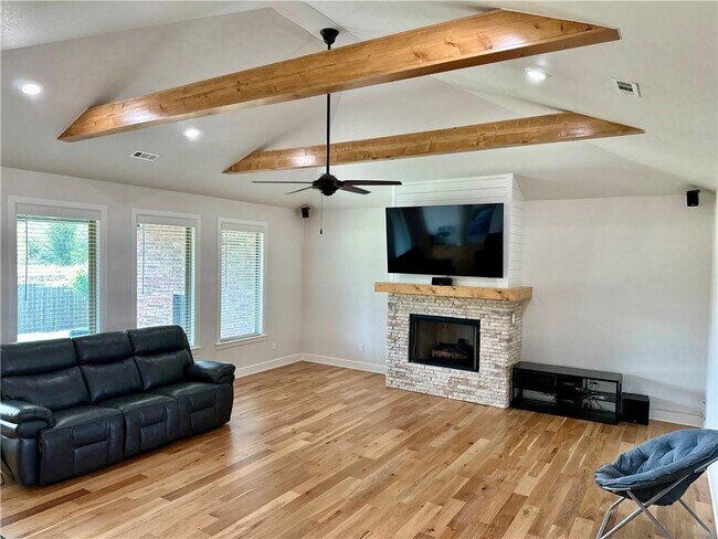 Foto del edificio - 4203 SW Wheatgrass Blvd