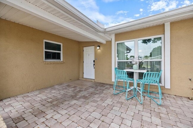 Foto del edificio - 818 Plum Tree Ln