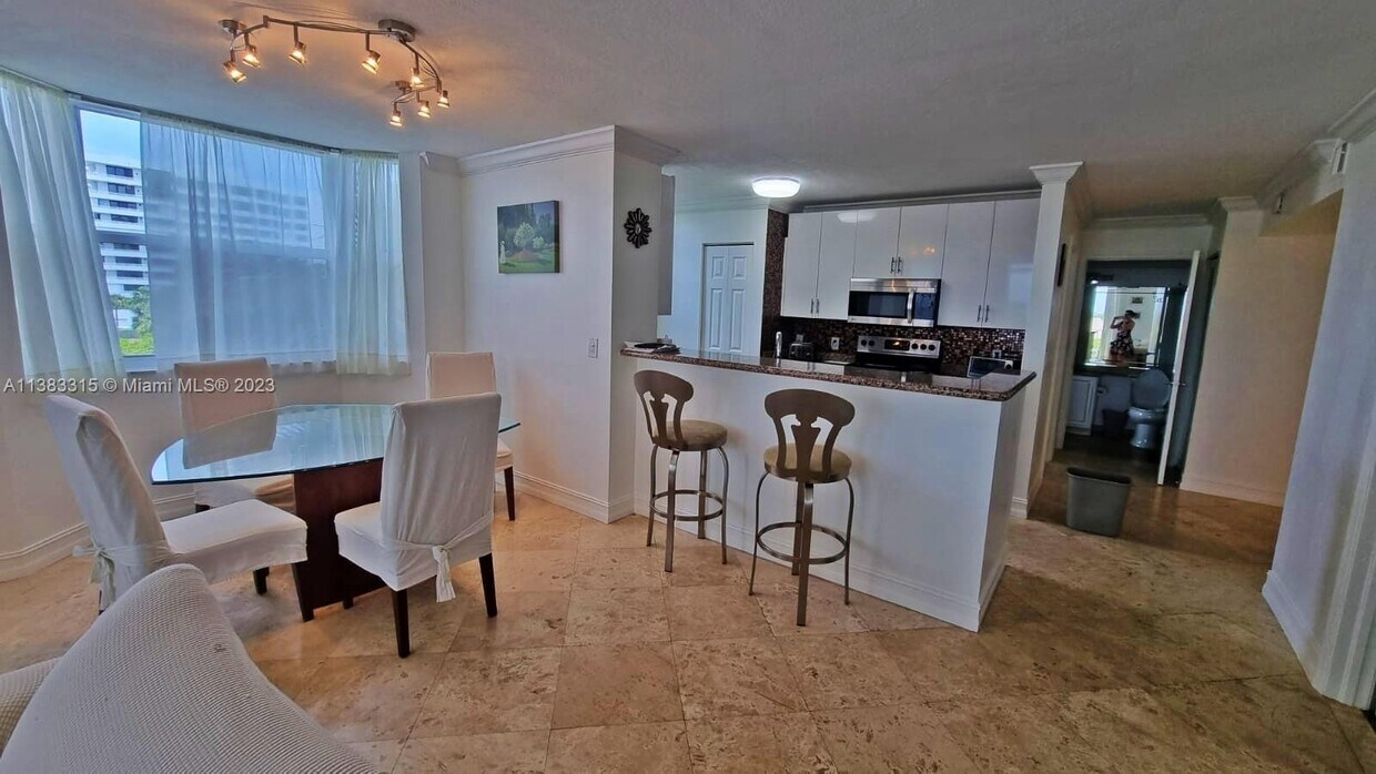 Foto principal - 3594 S Ocean Blvd