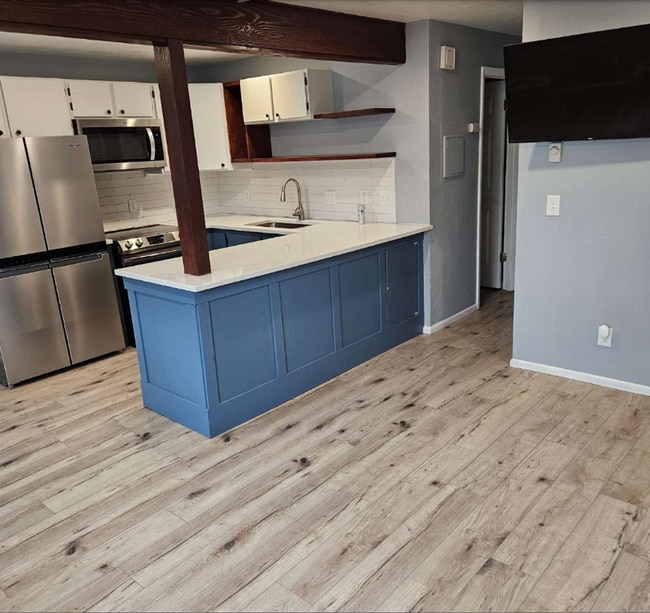 Building Photo - 217 S Foss St # B 201 Salt Lake City, Utah...
