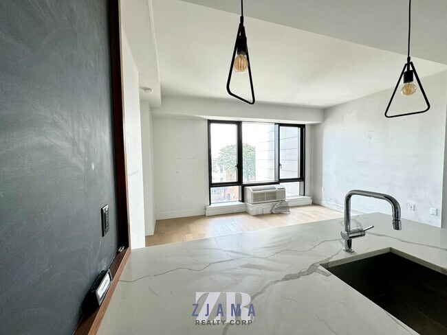 Foto del edificio - 635 Fourth Avenue
