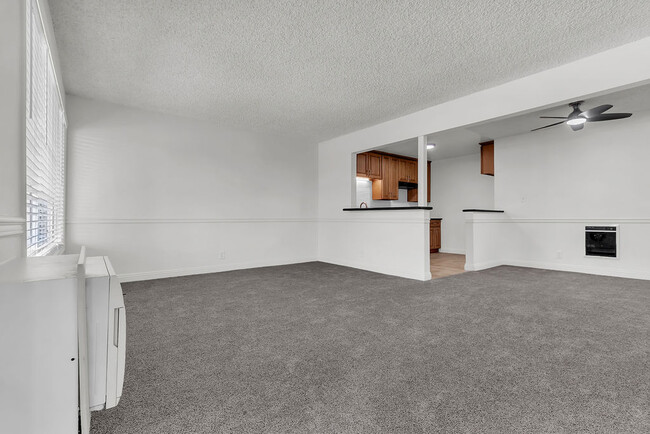 Building Photo - Royal Park Apartments