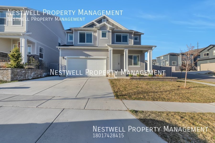 Foto principal - $250 OFF 1ST MONTH'S RENT - Modern 3-bed H...