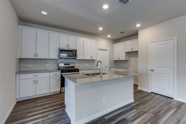 Building Photo - 4810 Hunter Hurst Dr