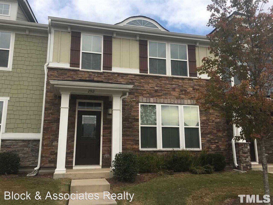 3 br, 2.5 bath House 2312 Historic Circle House Rental in