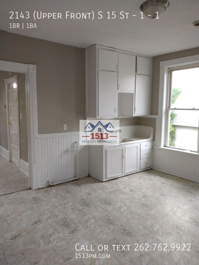 Building Photo - 2143 S 15th St