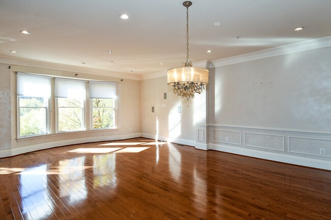 Living room - 12525 Linda View Ln