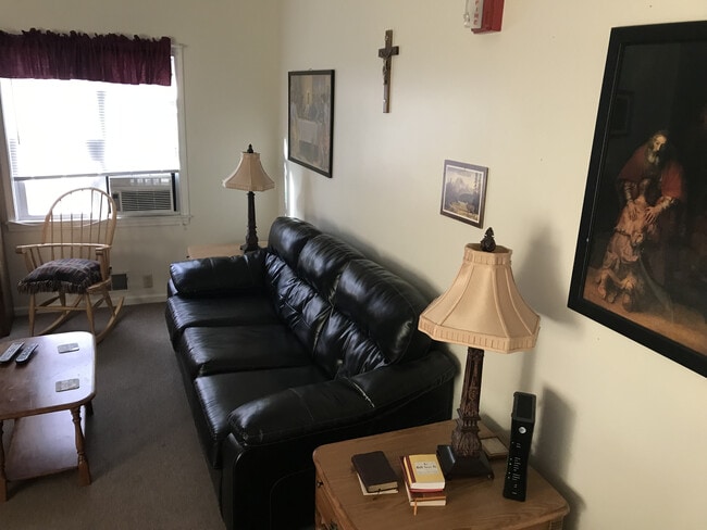 family room - 2306 Miller Rd