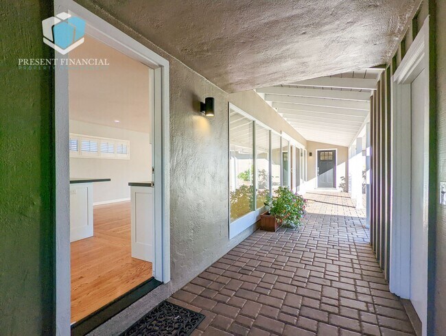 Building Photo - 3 br, 2 bath House - 540 West Hillsdale Blvd.