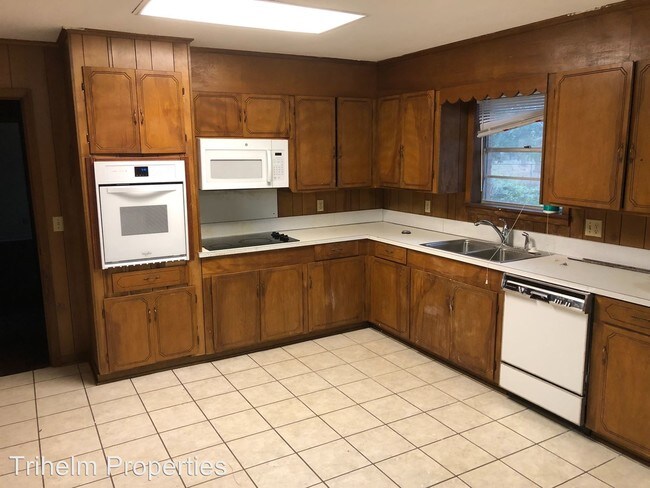 Building Photo - 4 br, 3 bath House - 236 Lake Harbor Drive