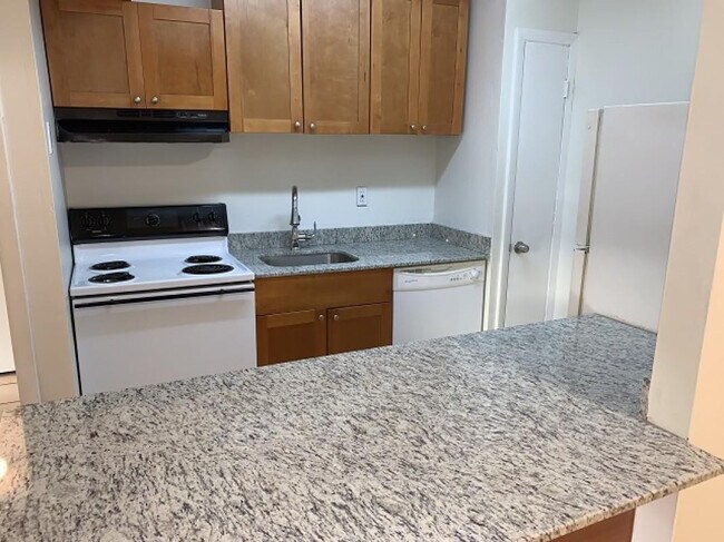 Building Photo - 890 SW 129th Pl