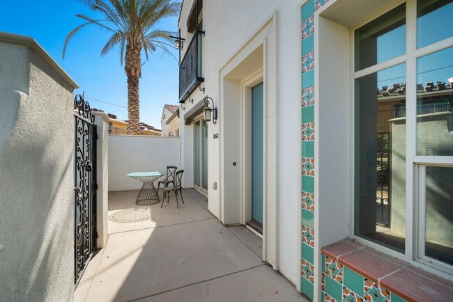 Building Photo - 80428 Whisper Rock Way