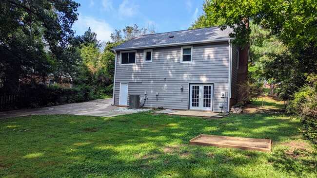 Building Photo - 7928 Foxwood Dr