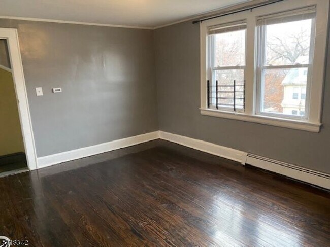 Foto del edificio - 66 Cedar Ave