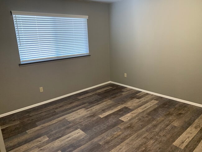 bedroom 2 - 1619 Parker Ave